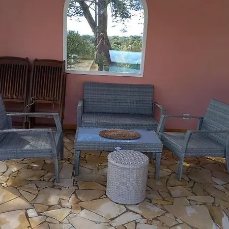 Hébergement de vacances Du Cap De 5 Et Sa Grande Piscine *