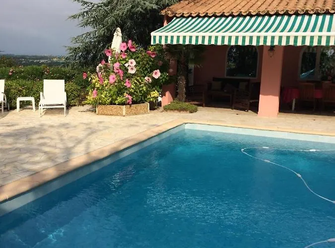 Du Cap De 5 Et Sa Grande Piscine Tatil Evi
